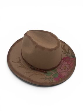 🤠 Rustic Brown Floral-Accent Cowgirl Hat 🤠